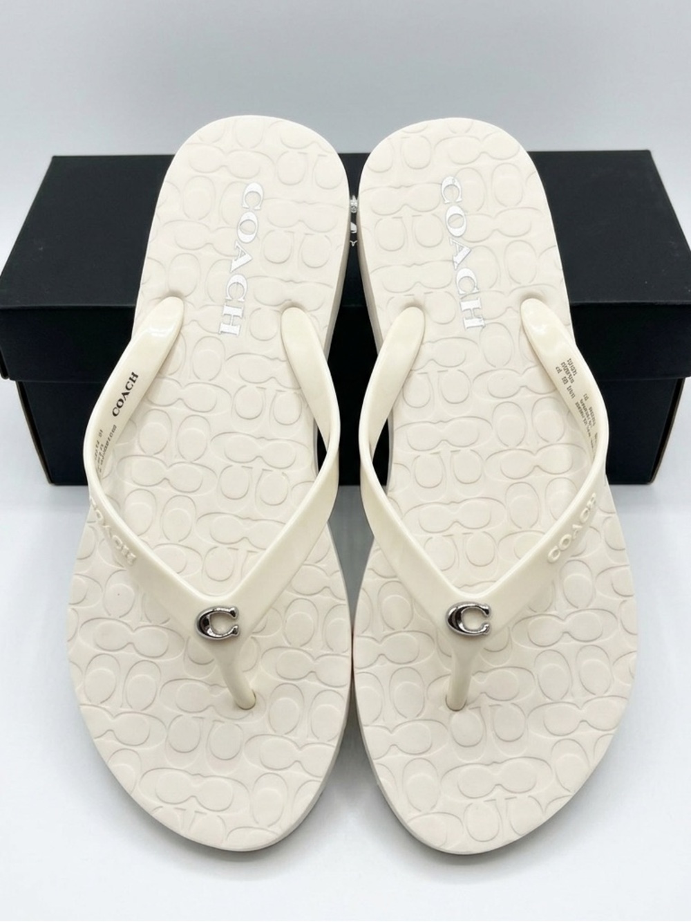 COACH Abbigail Rubber Thong Flip Flop White Sandal Pool Beach Spa Cruise 10